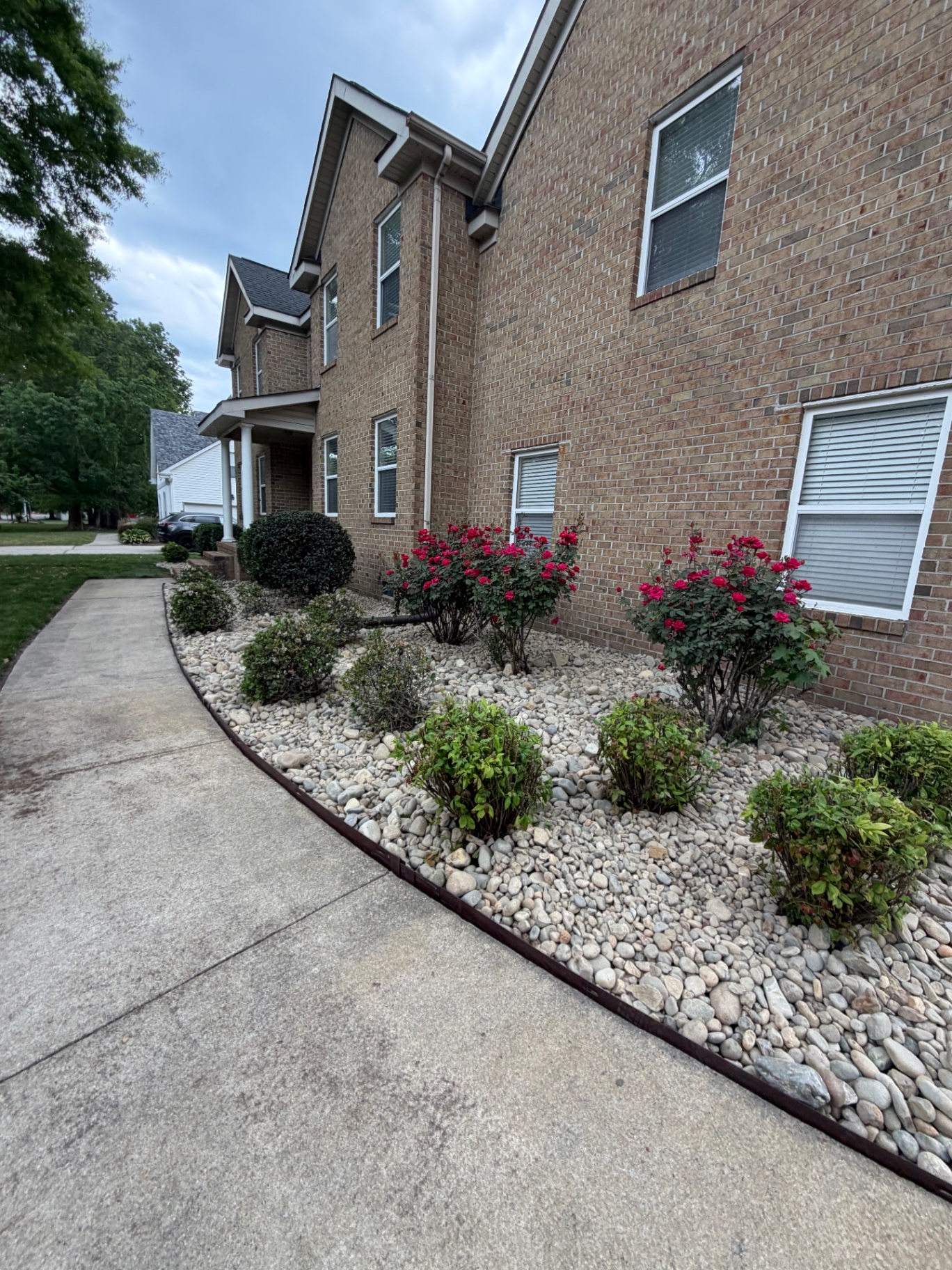 Rock Beds & Plantings